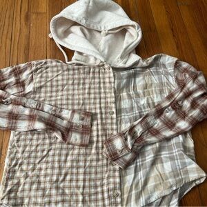 American Eagle Womens Plaid Hooded Flannel Shirt  Size Small